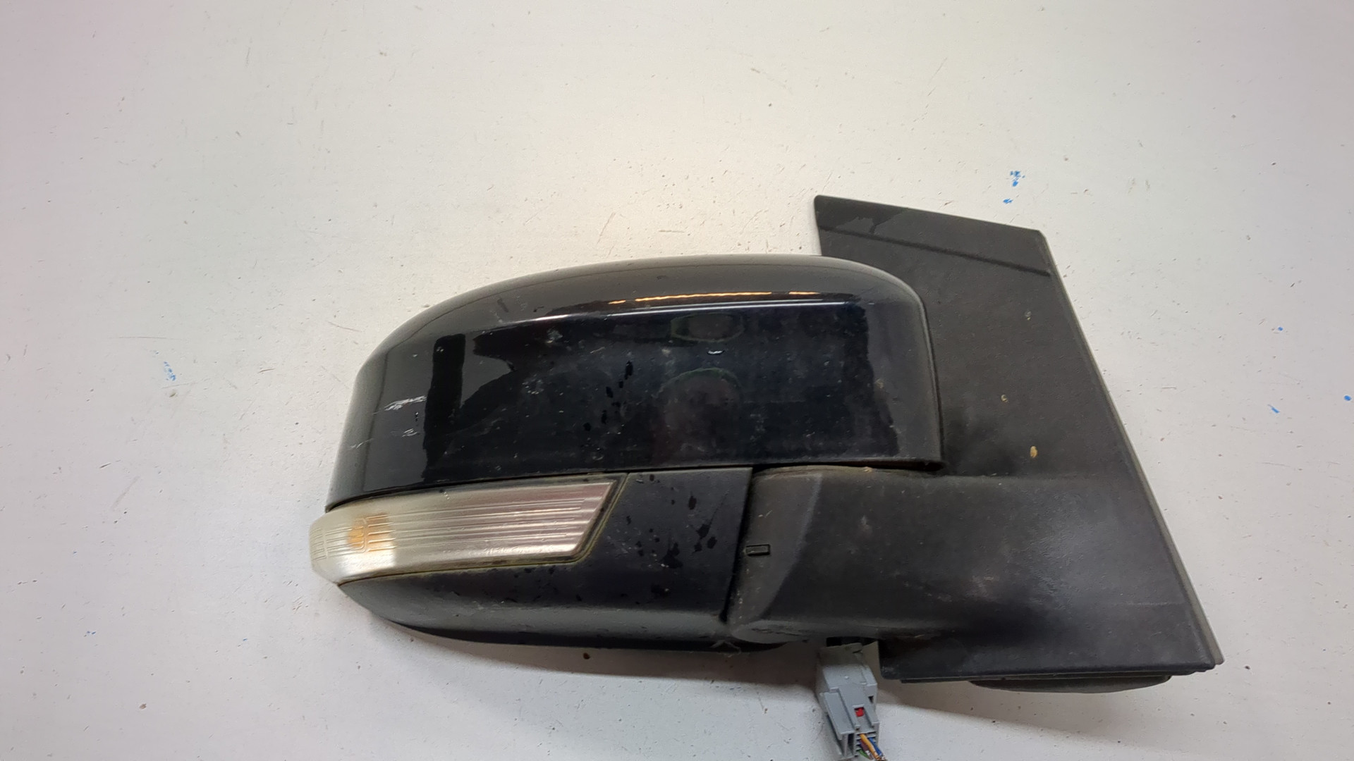 Зеркало правое электрическое