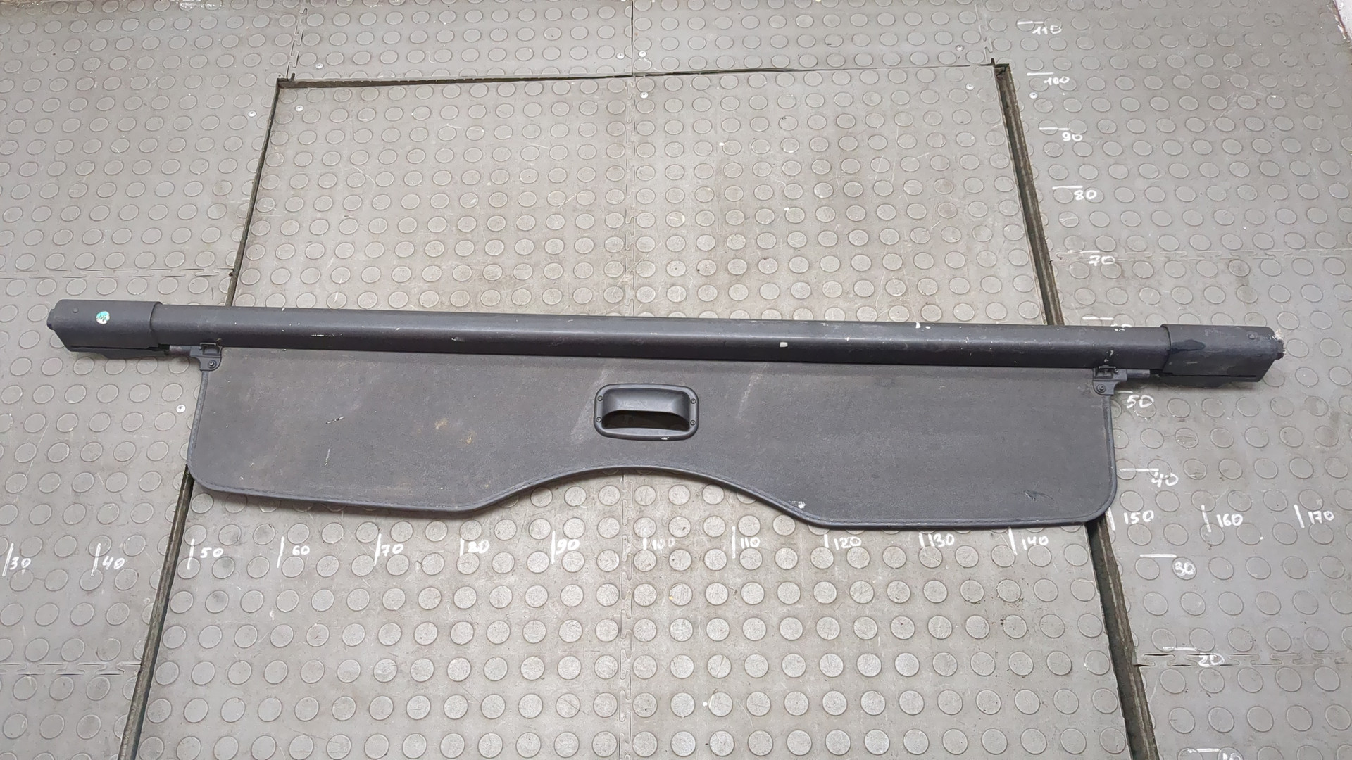 Шторка багажника