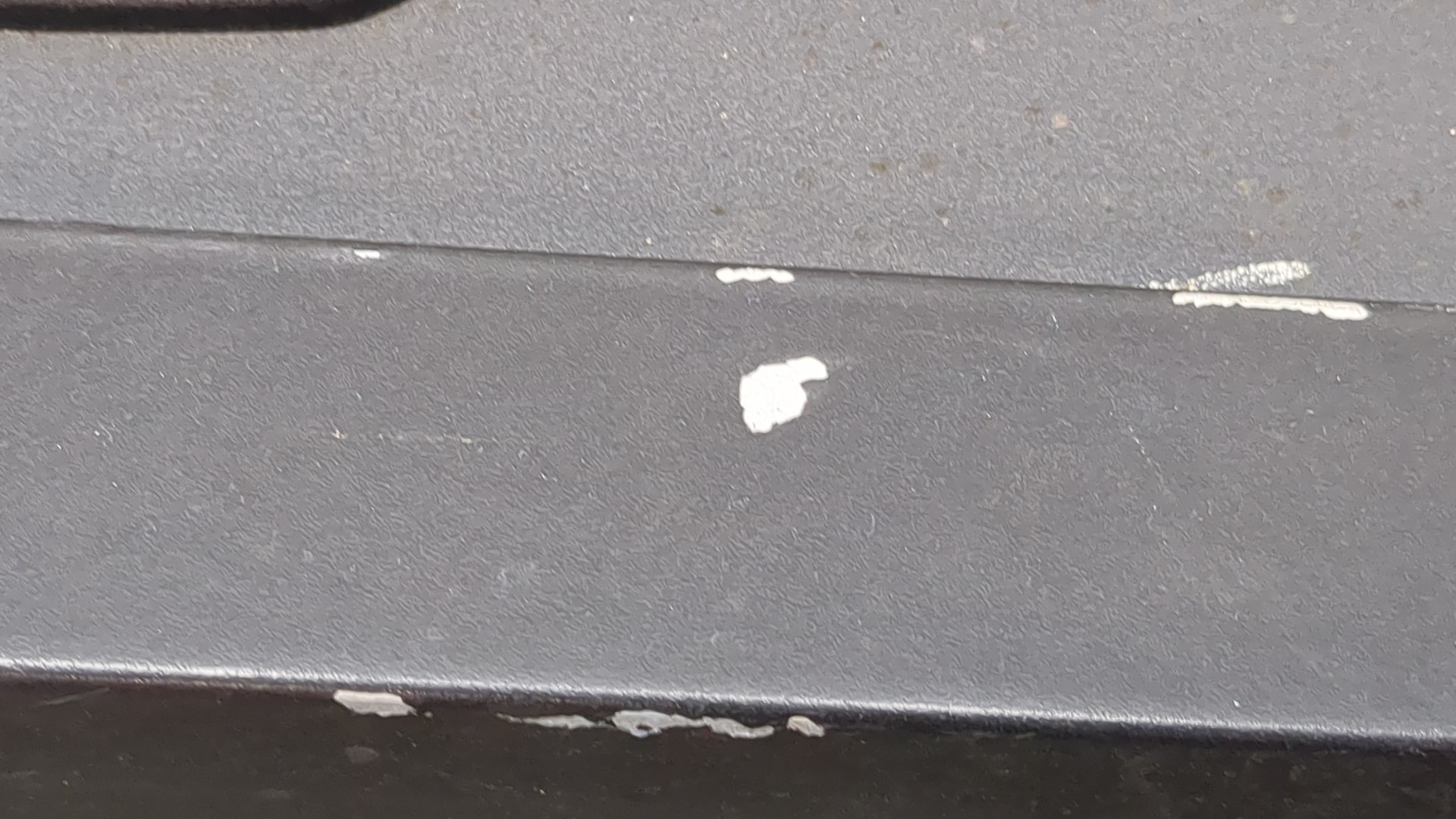 Шторка багажника