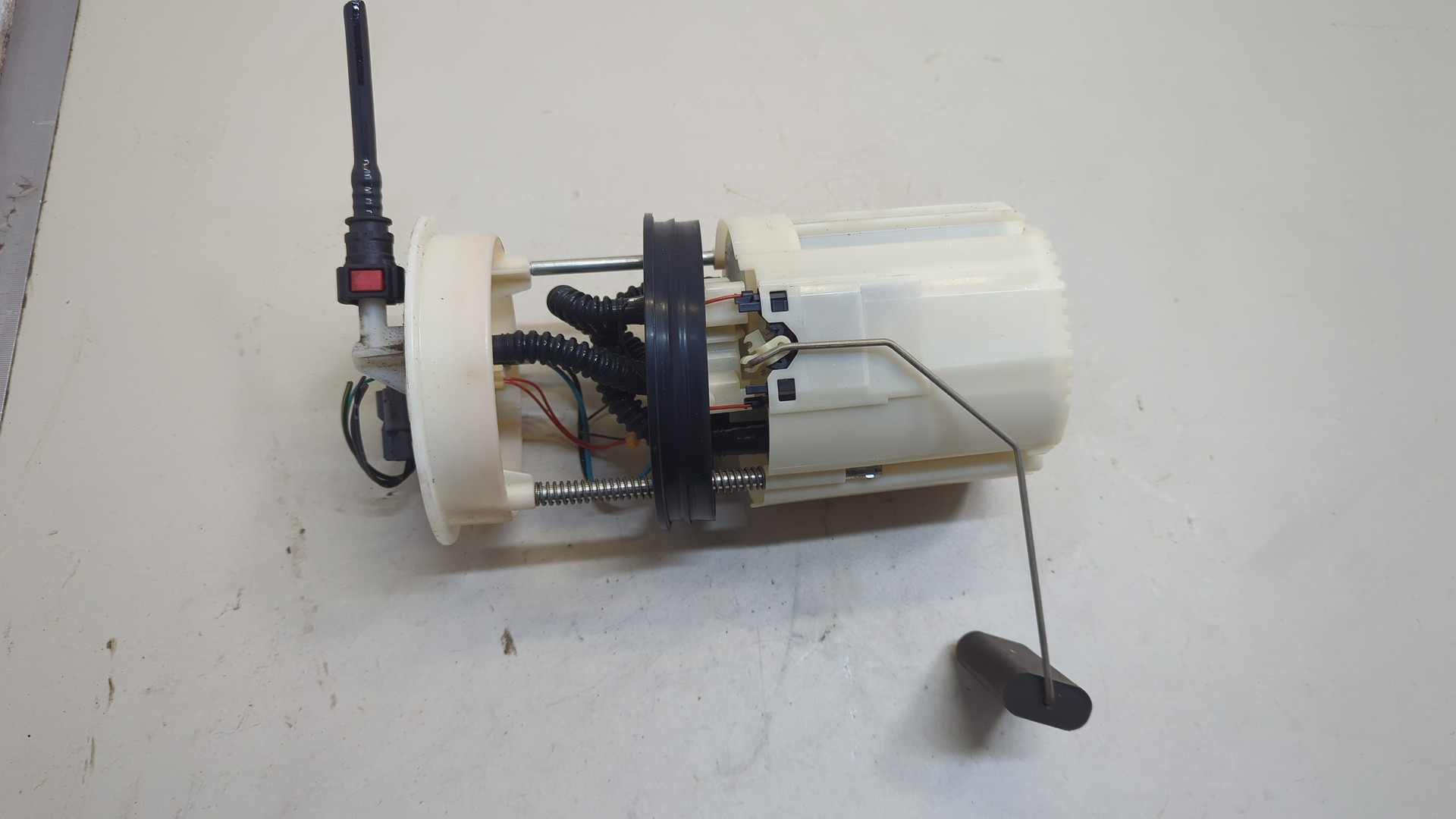 Насос топливный электрический