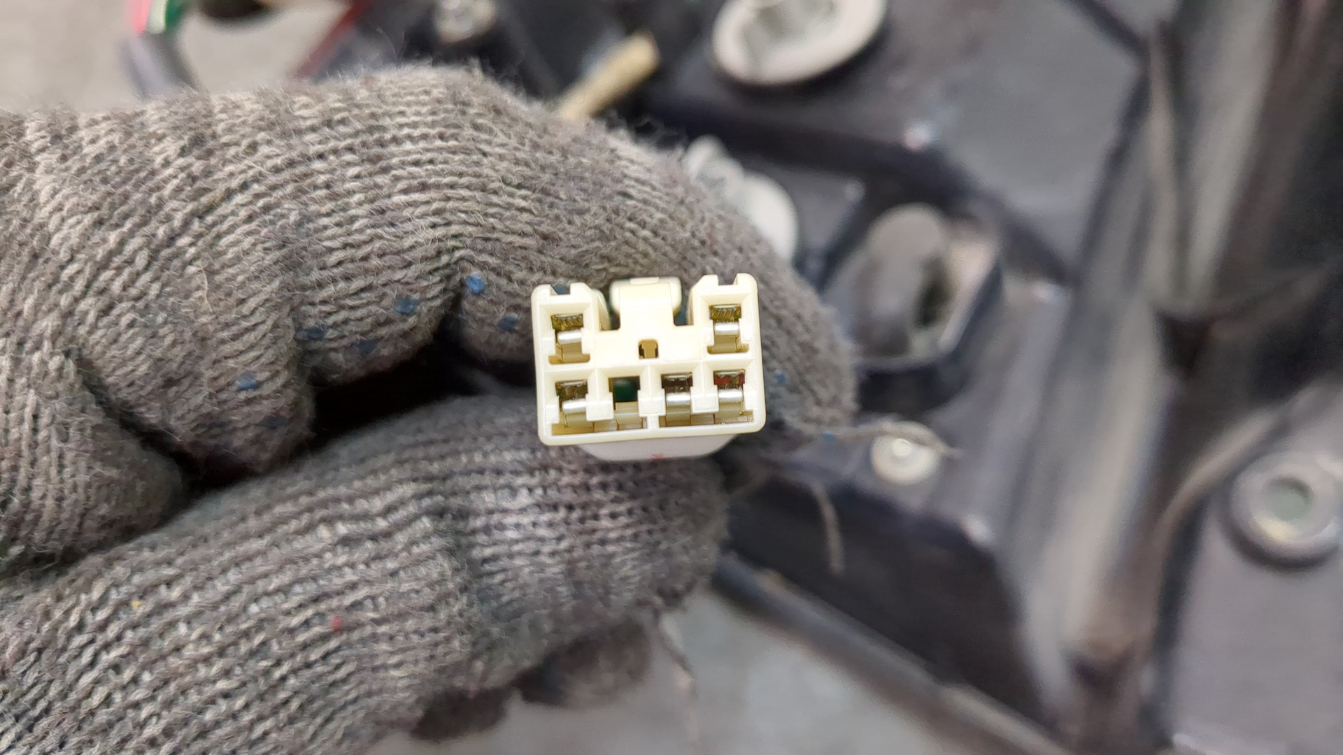 Фонарь задний правый