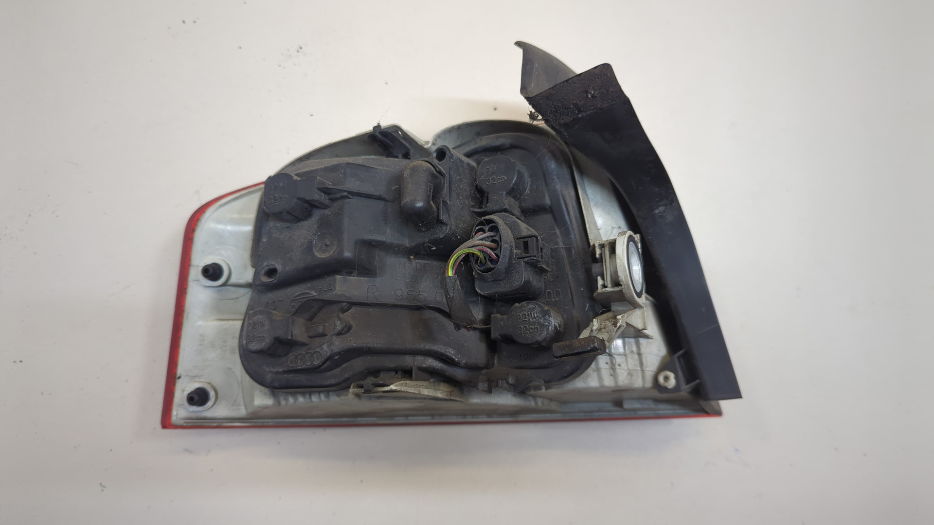 Фонарь задний правый