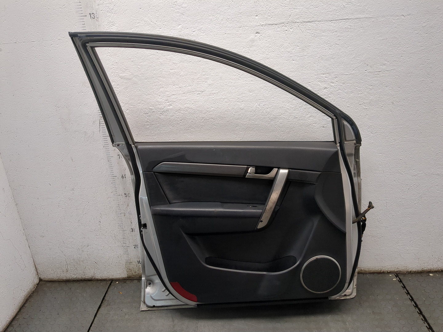 Дверь передняя левая