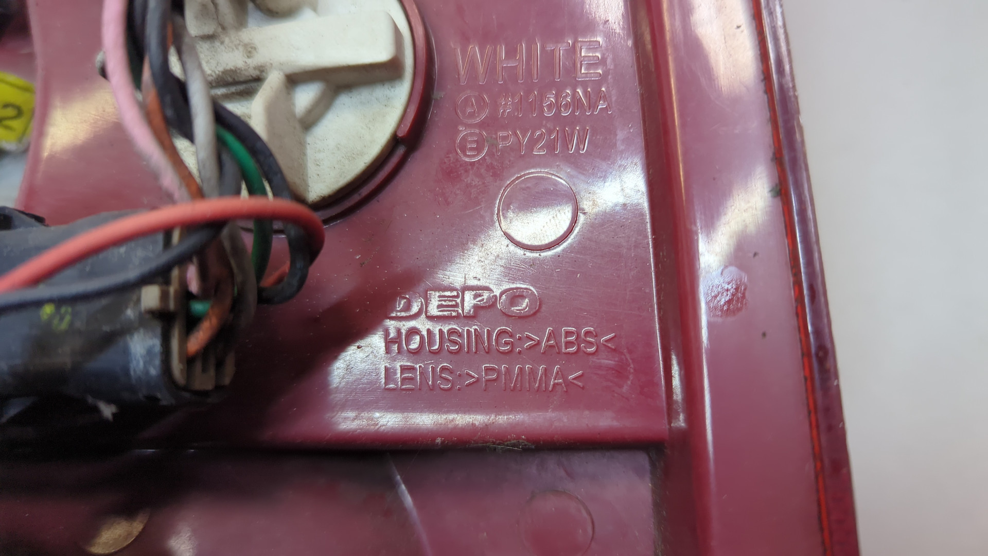 Фонарь задний левый