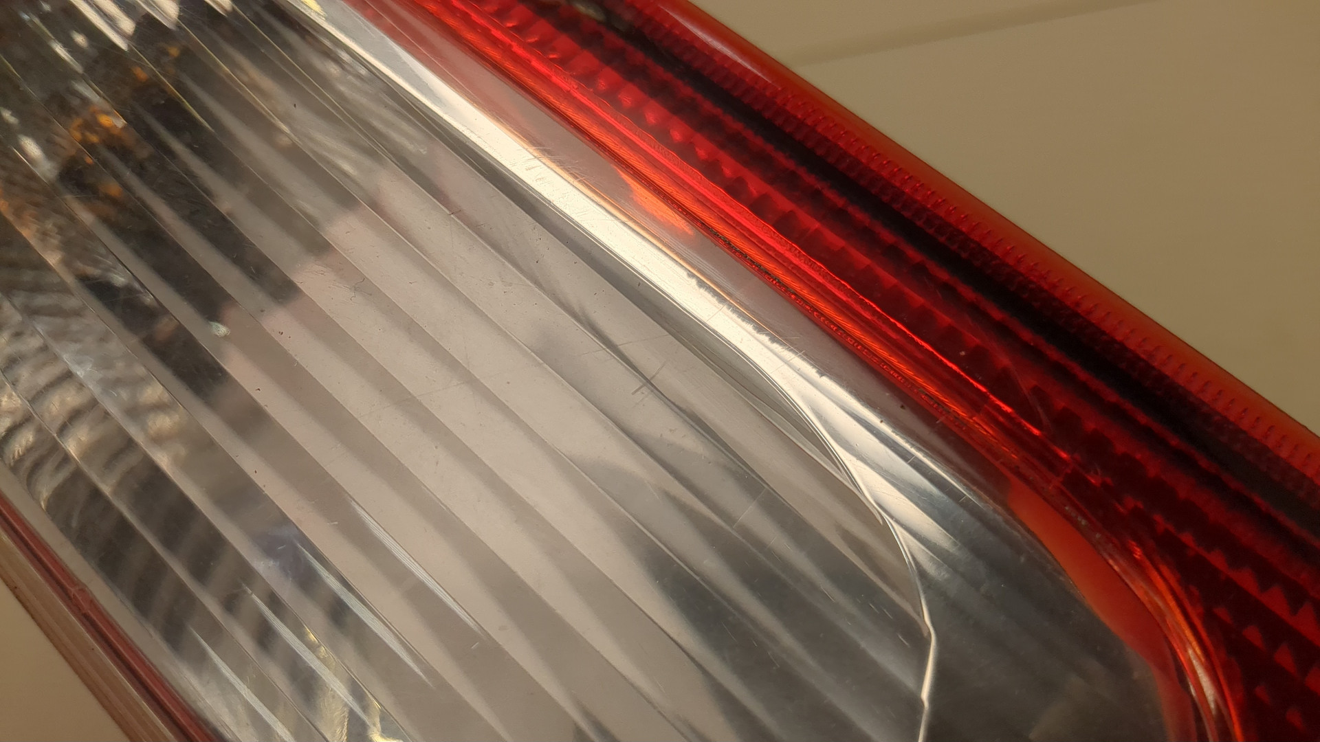 Фонарь задний правый