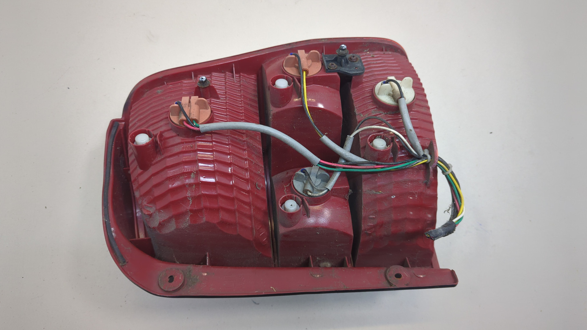 Фонарь задний левый