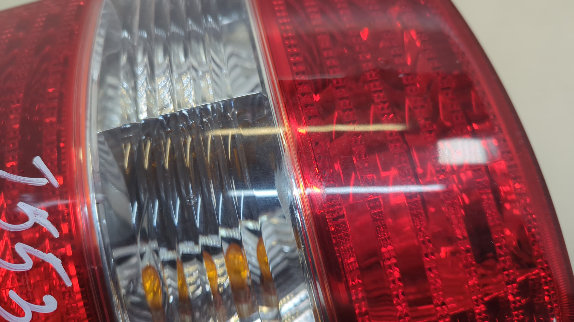 Фонарь задний левый