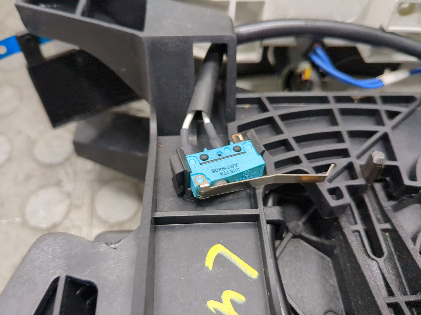 Кулиса МКПП / АКПП