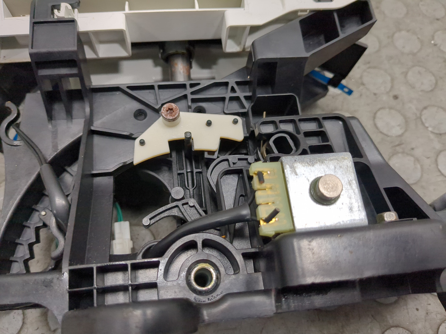 Кулиса МКПП / АКПП