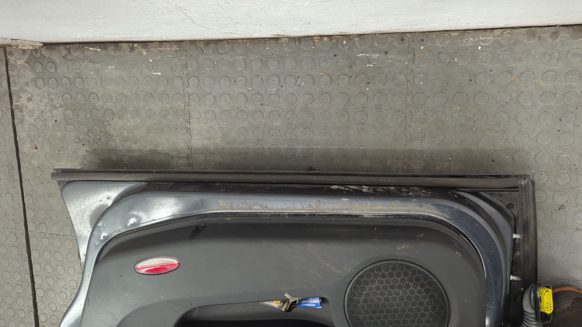 Дверь передняя правая