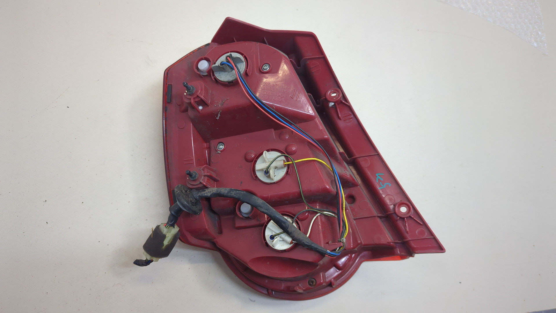 Фонарь задний правый