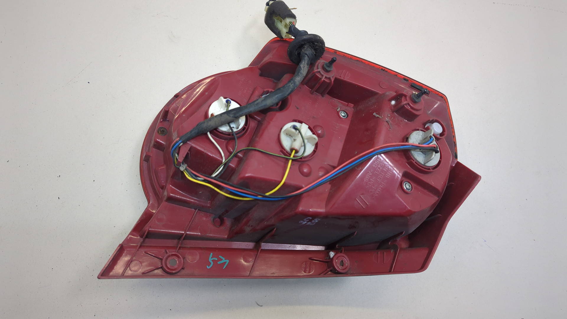 Фонарь задний правый