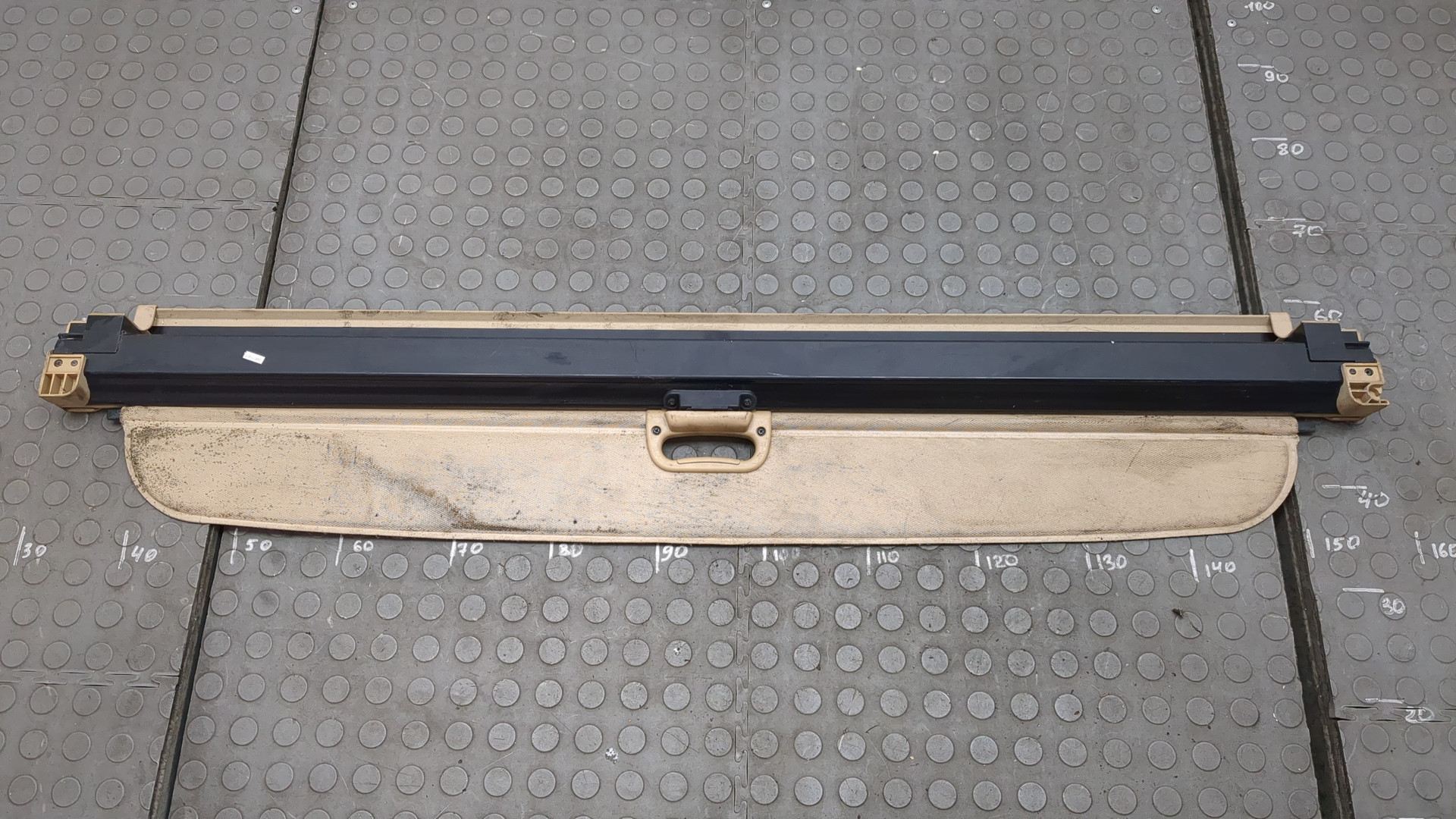 Шторка багажника