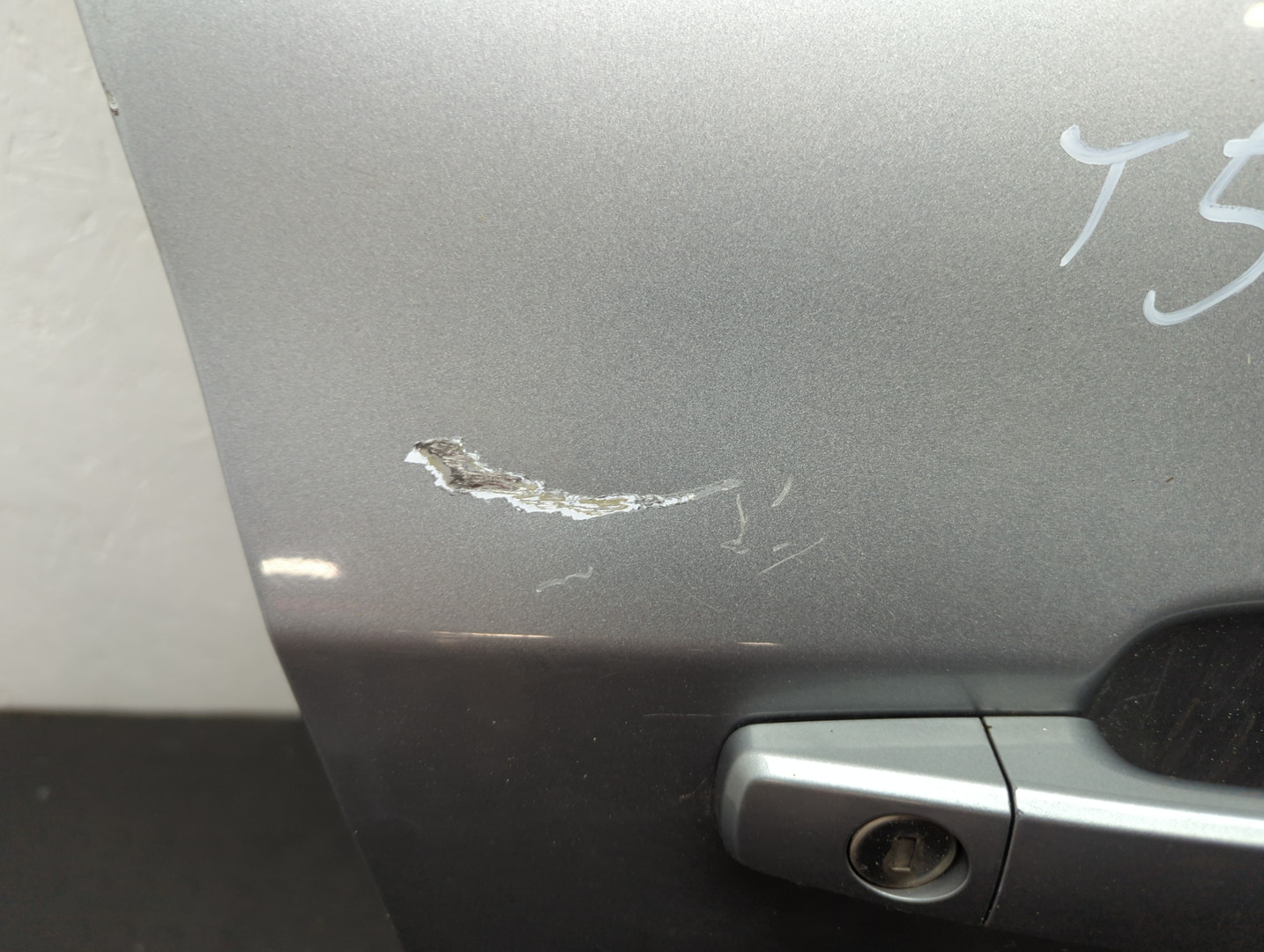 Дверь передняя правая