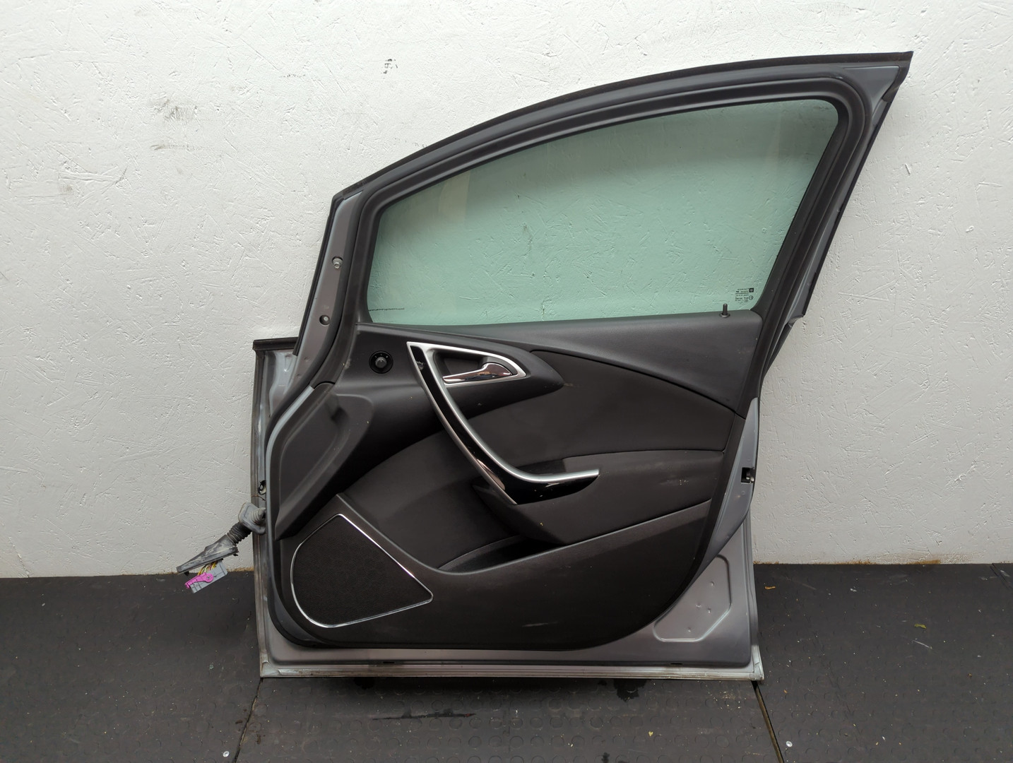 Дверь передняя правая