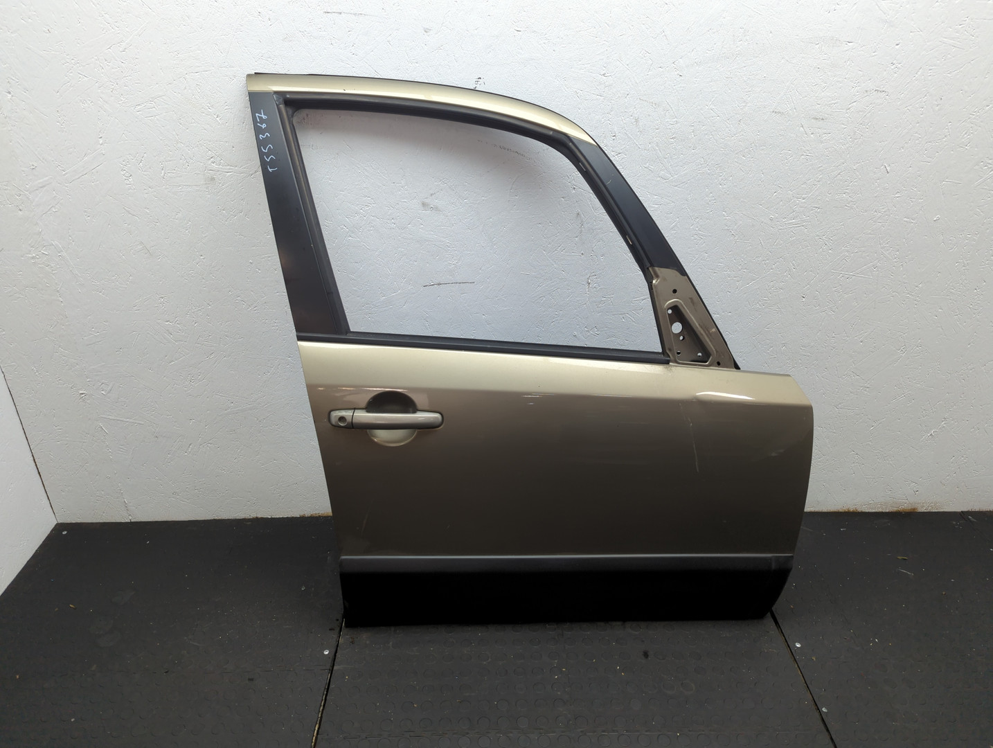 Дверь передняя правая