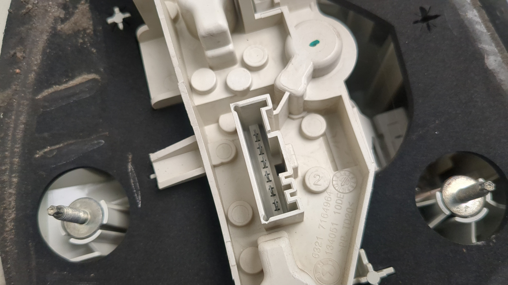 Фонарь задний правый