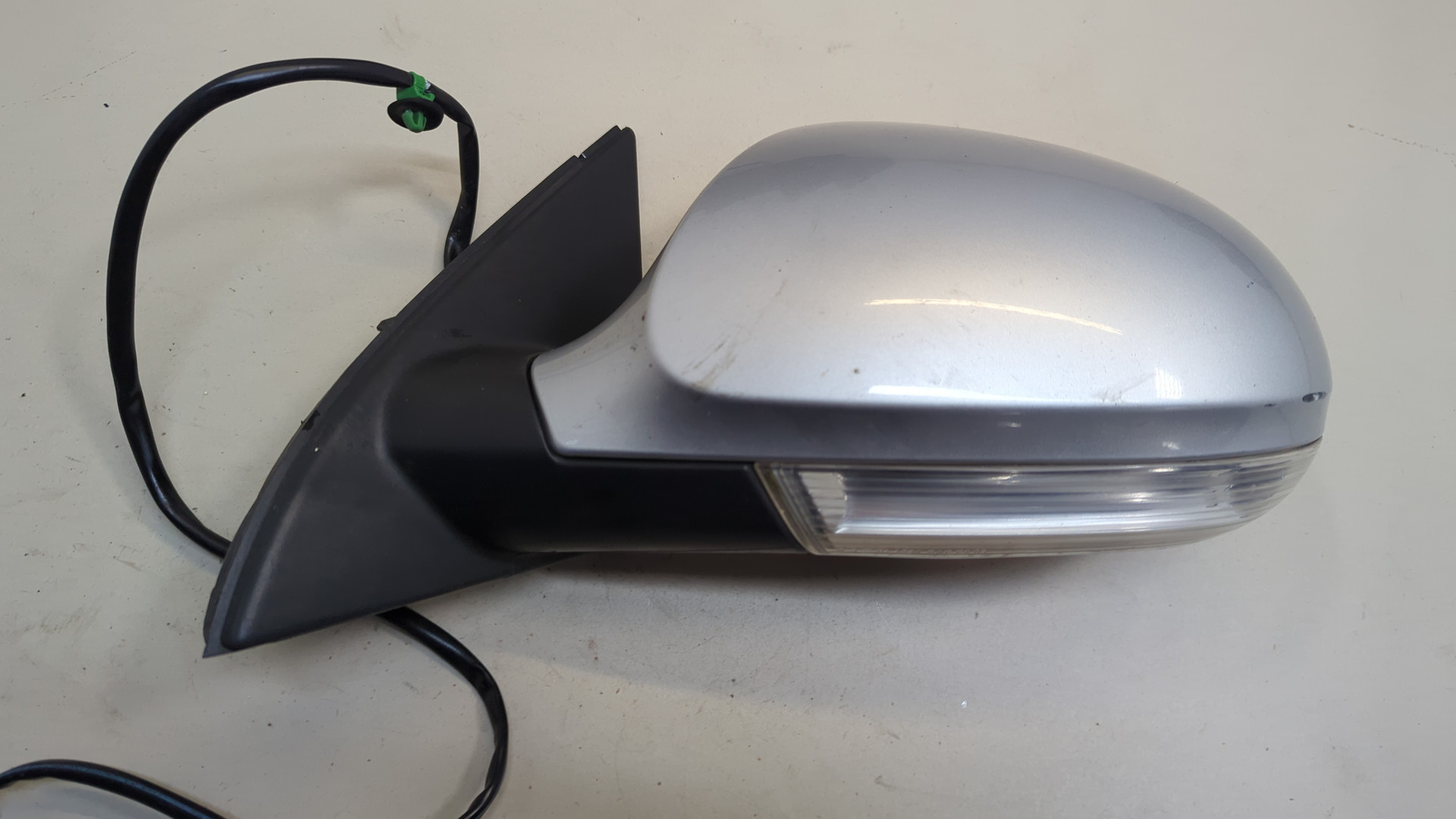 Зеркало левое электрическое