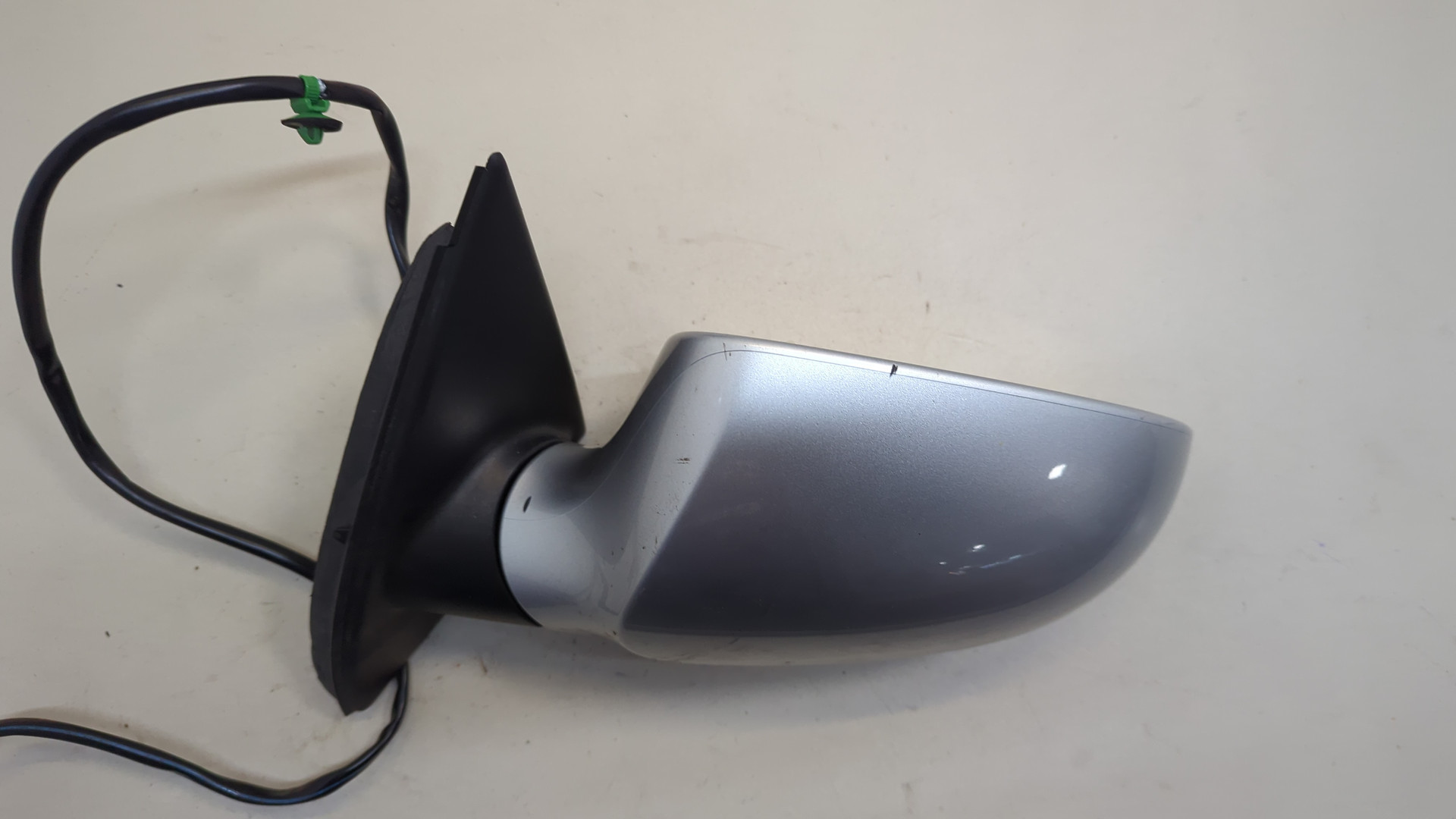 Зеркало левое электрическое