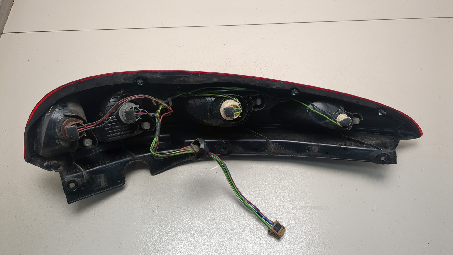 Фонарь задний правый