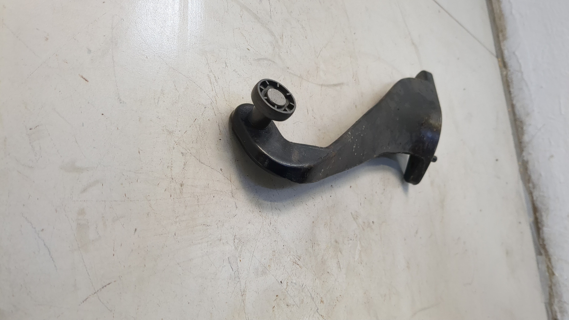 Механизм замка двери