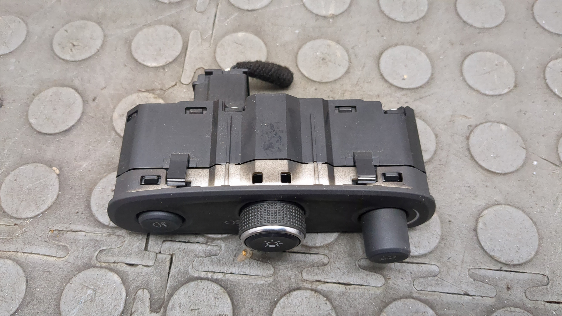 Переключатель света фар