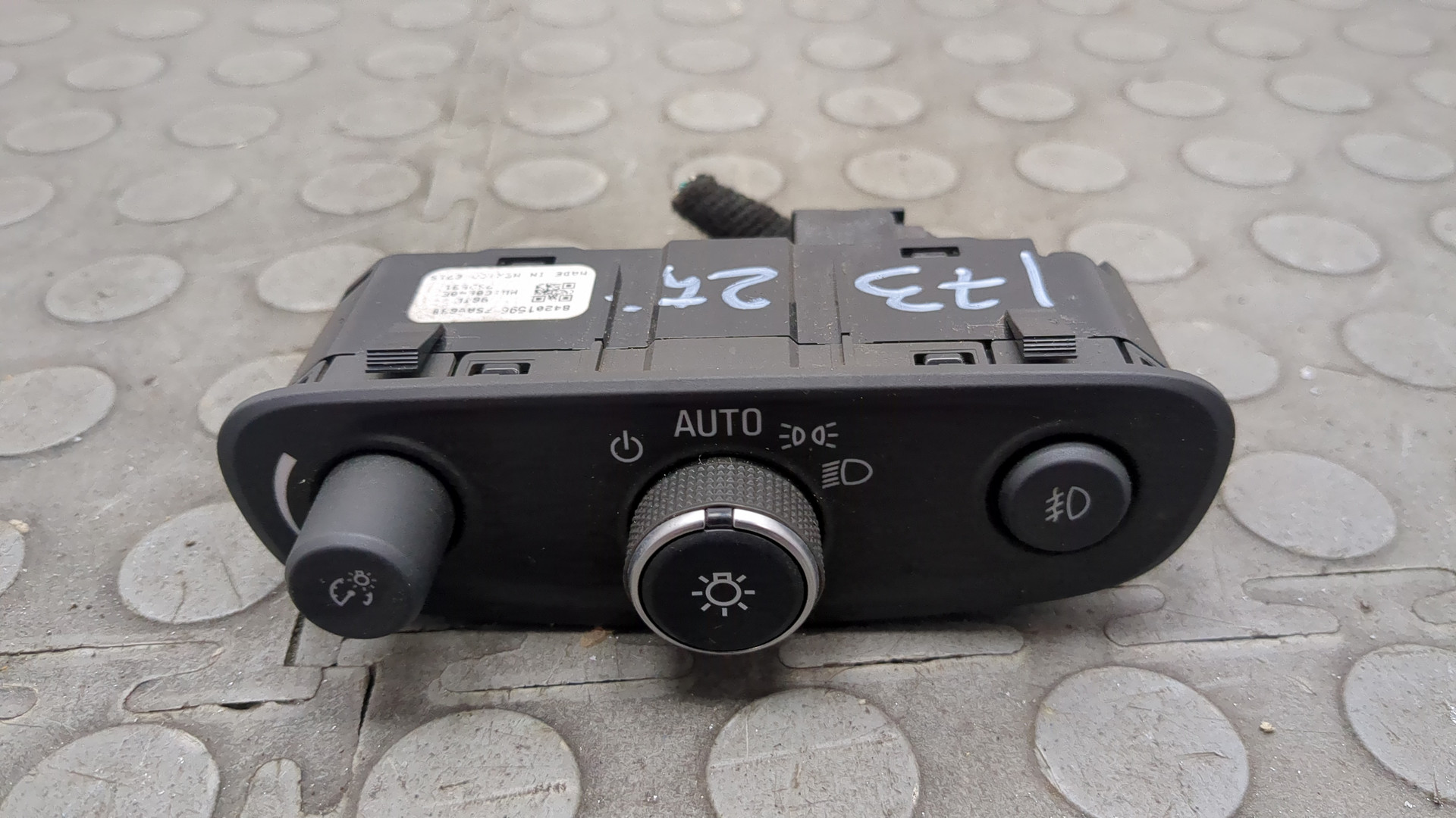 Переключатель света фар