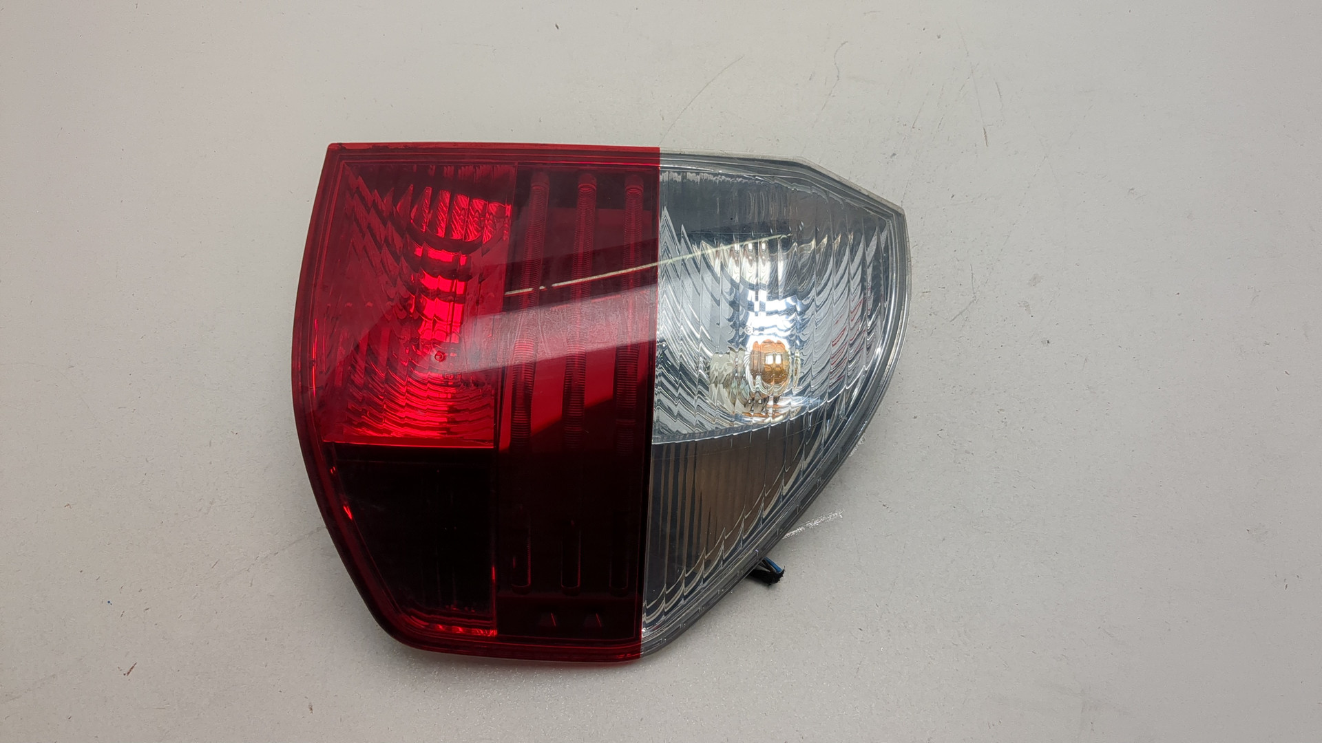 Фонарь задний правый