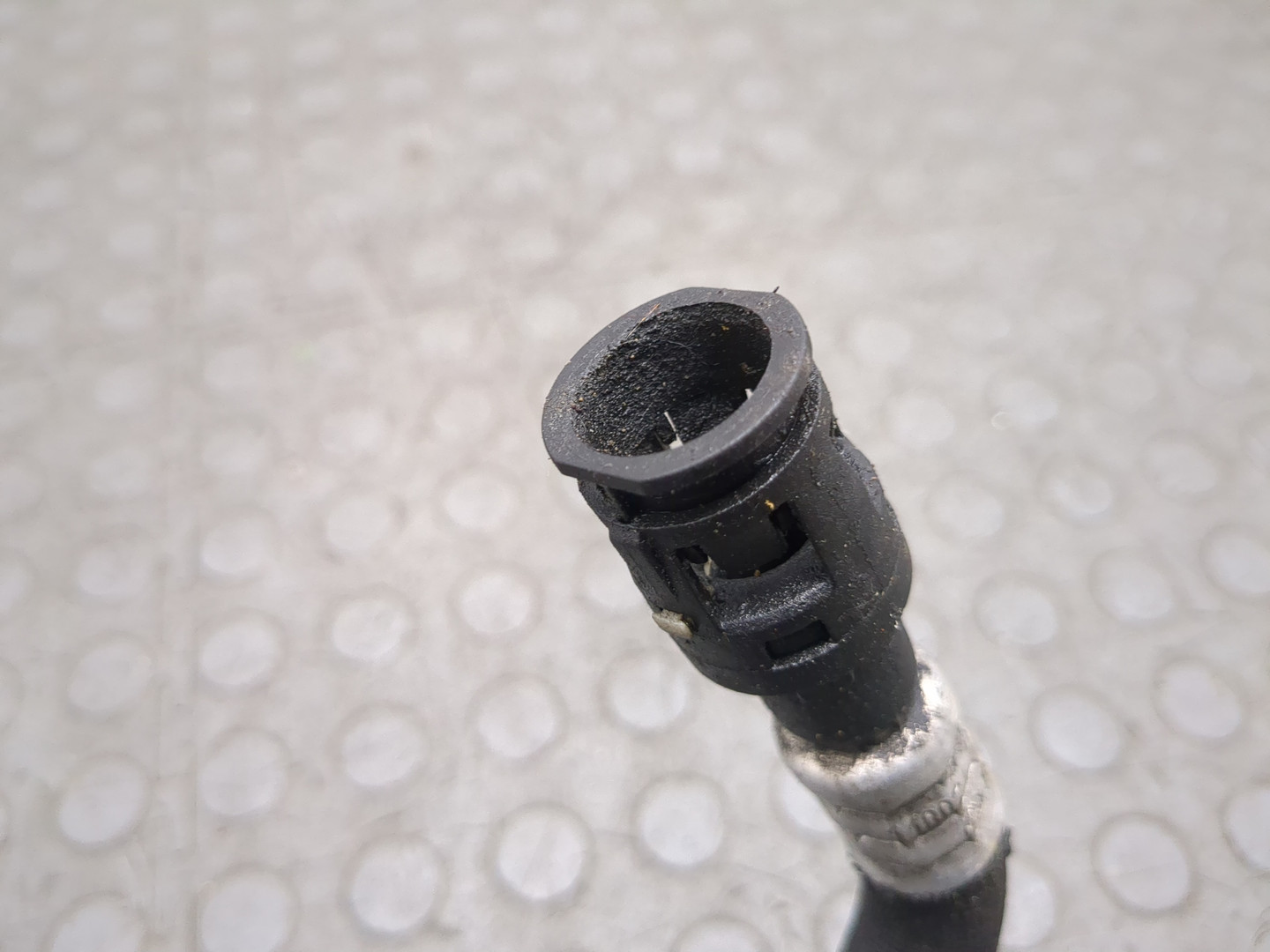 Трубка системы охлаждения