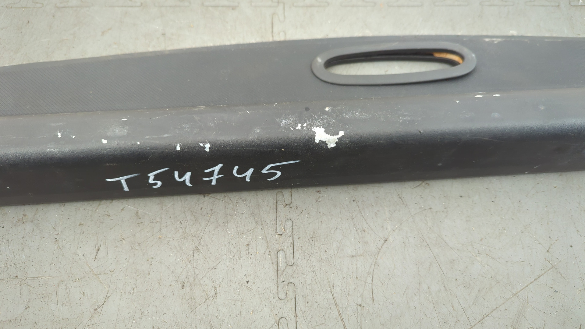 Шторка багажника