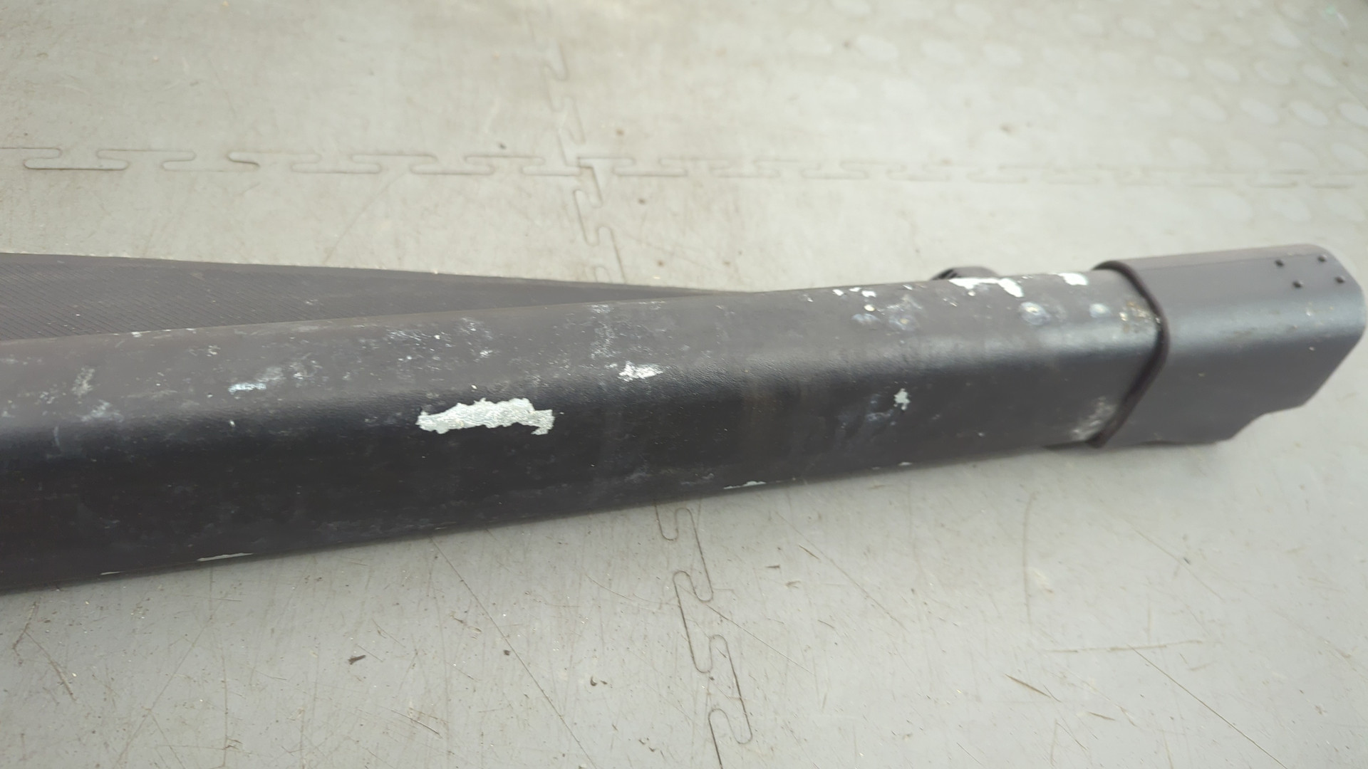 Шторка багажника