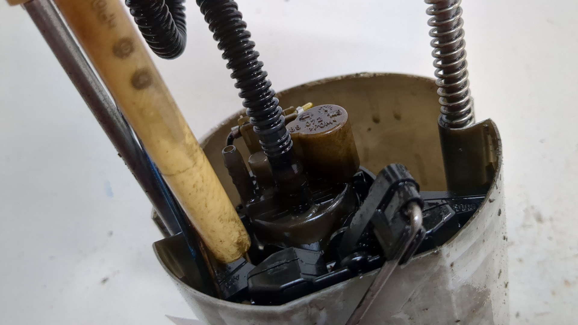 Насос топливный электрический