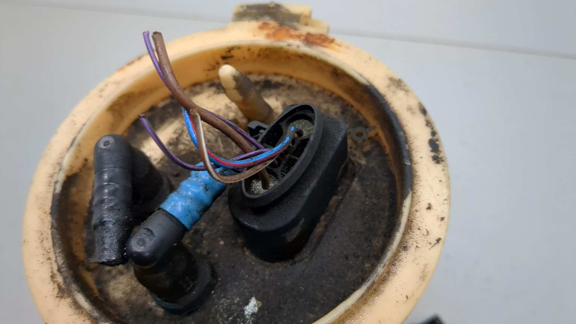 Насос топливный электрический