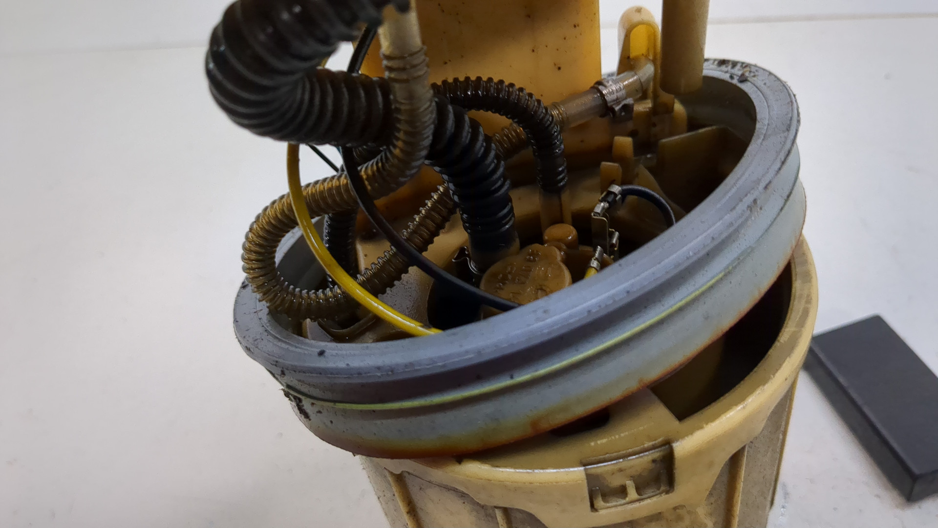 Насос топливный электрический