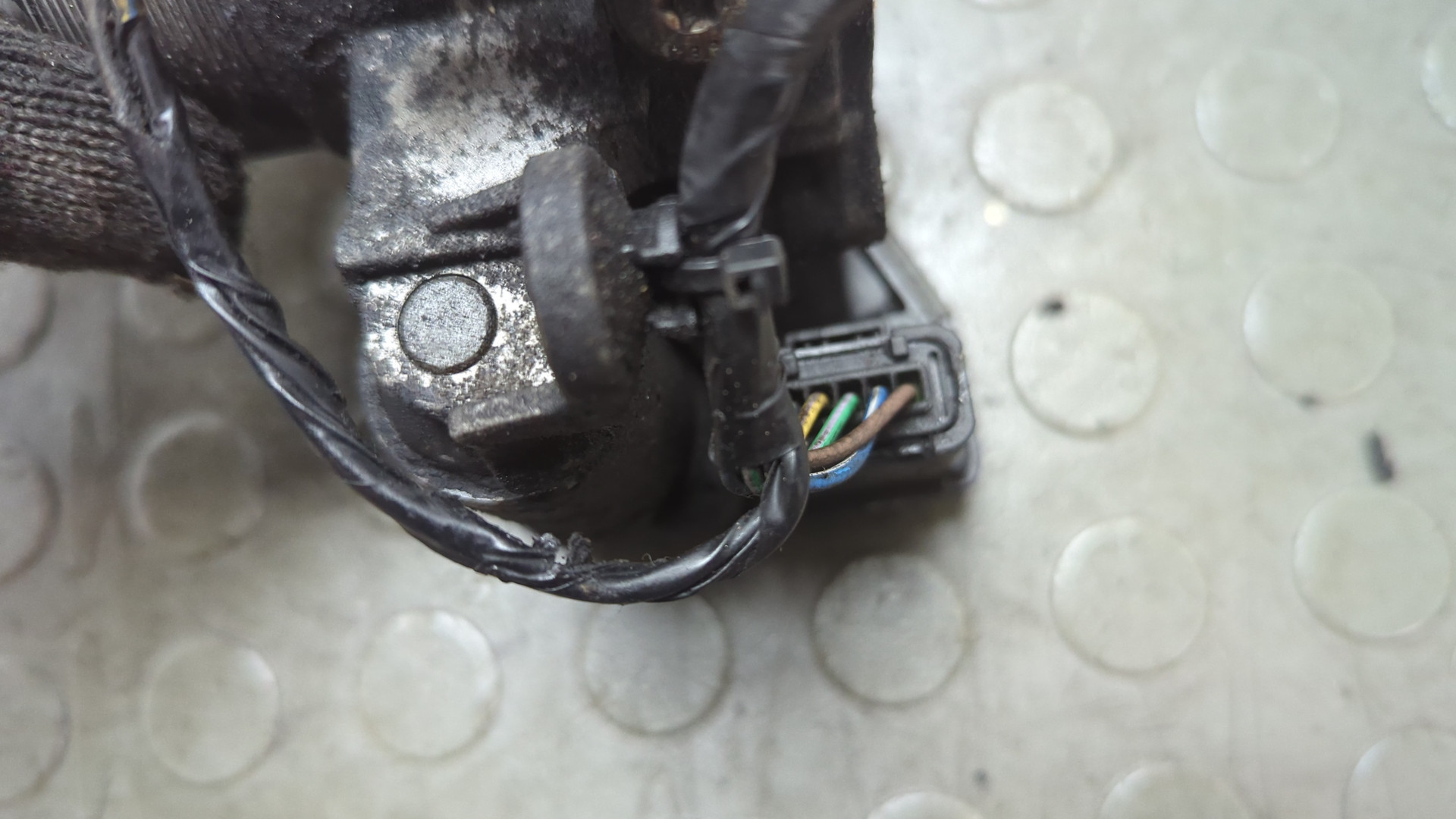 Заслонка дроссельная электрическая