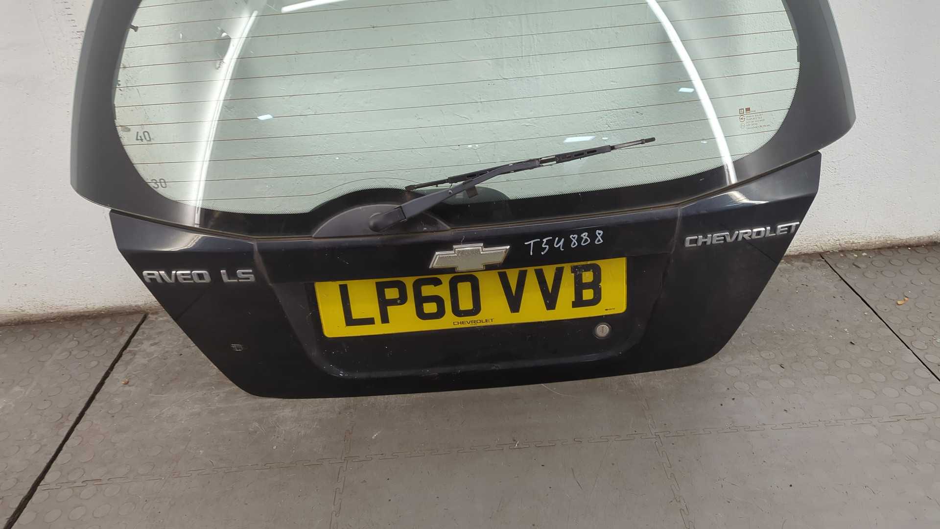 Дверь багажника