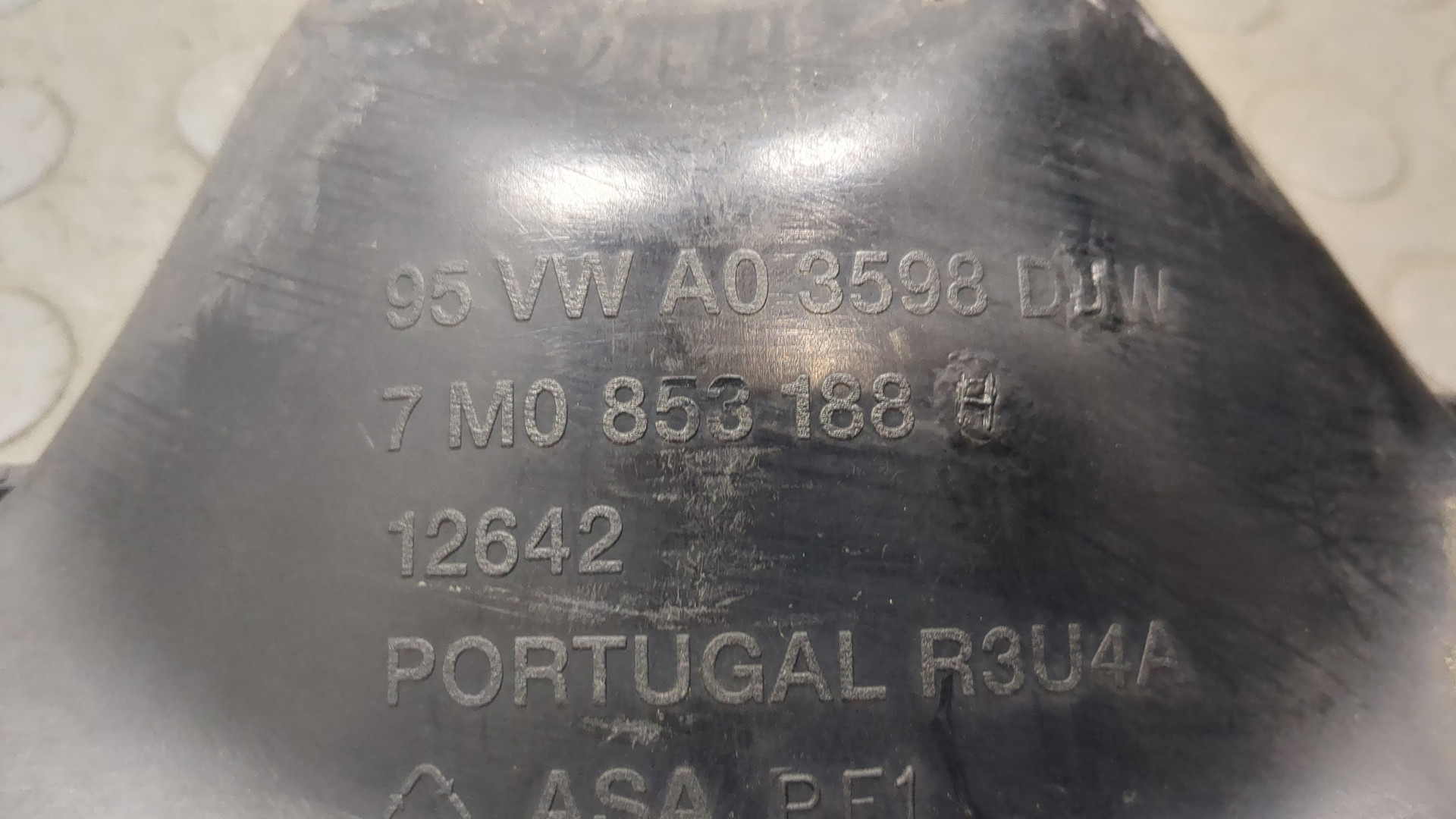 Решетка стеклоочистителей (Жабо)