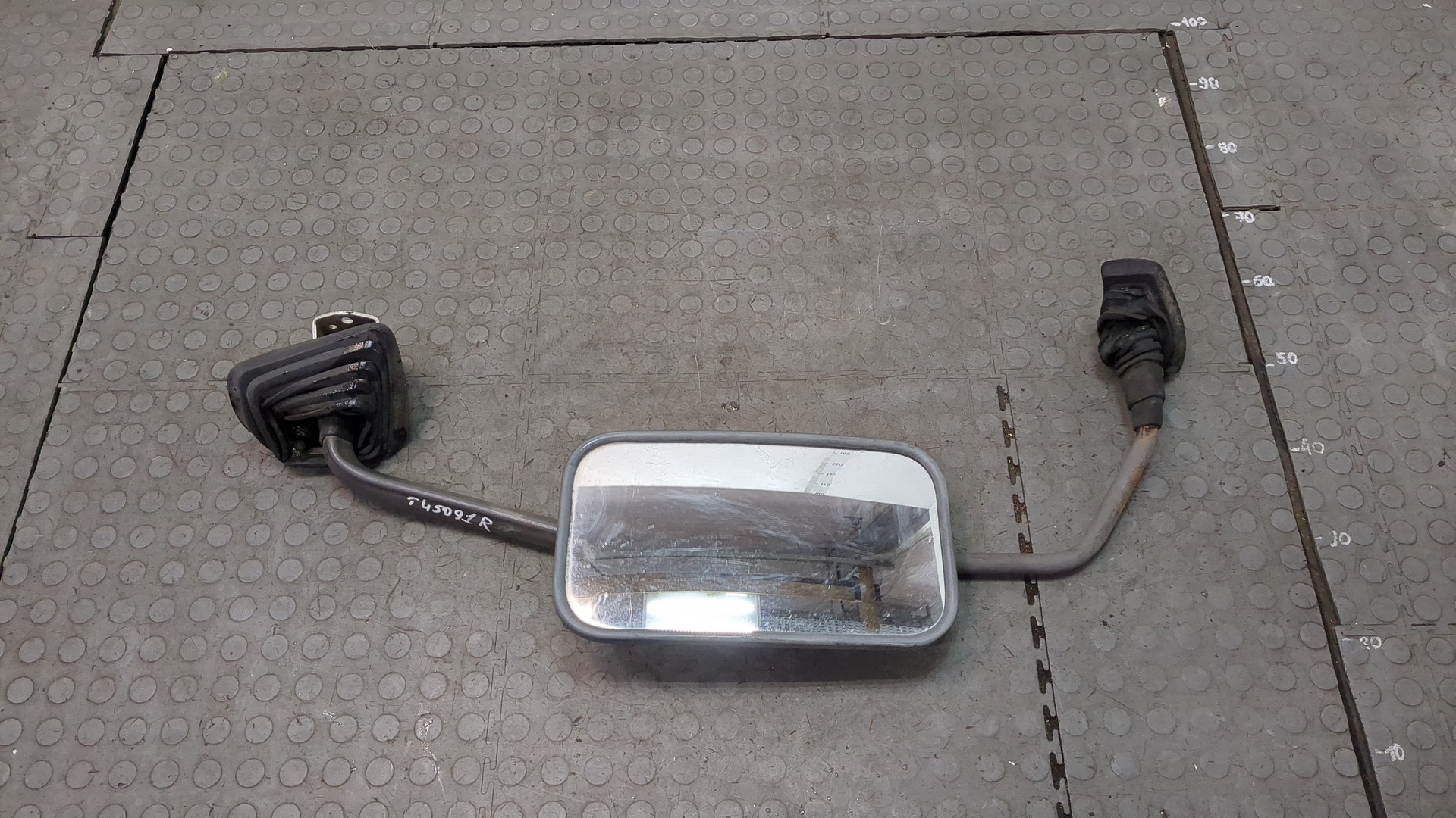 Зеркало правое электрическое