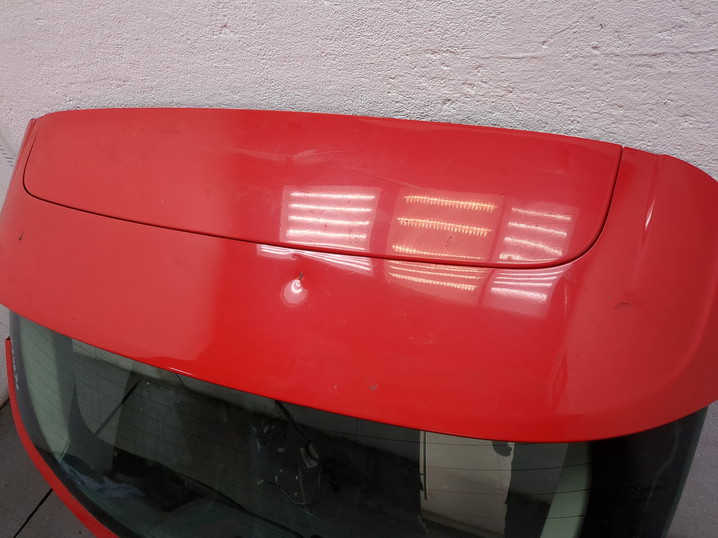 Дверь багажника