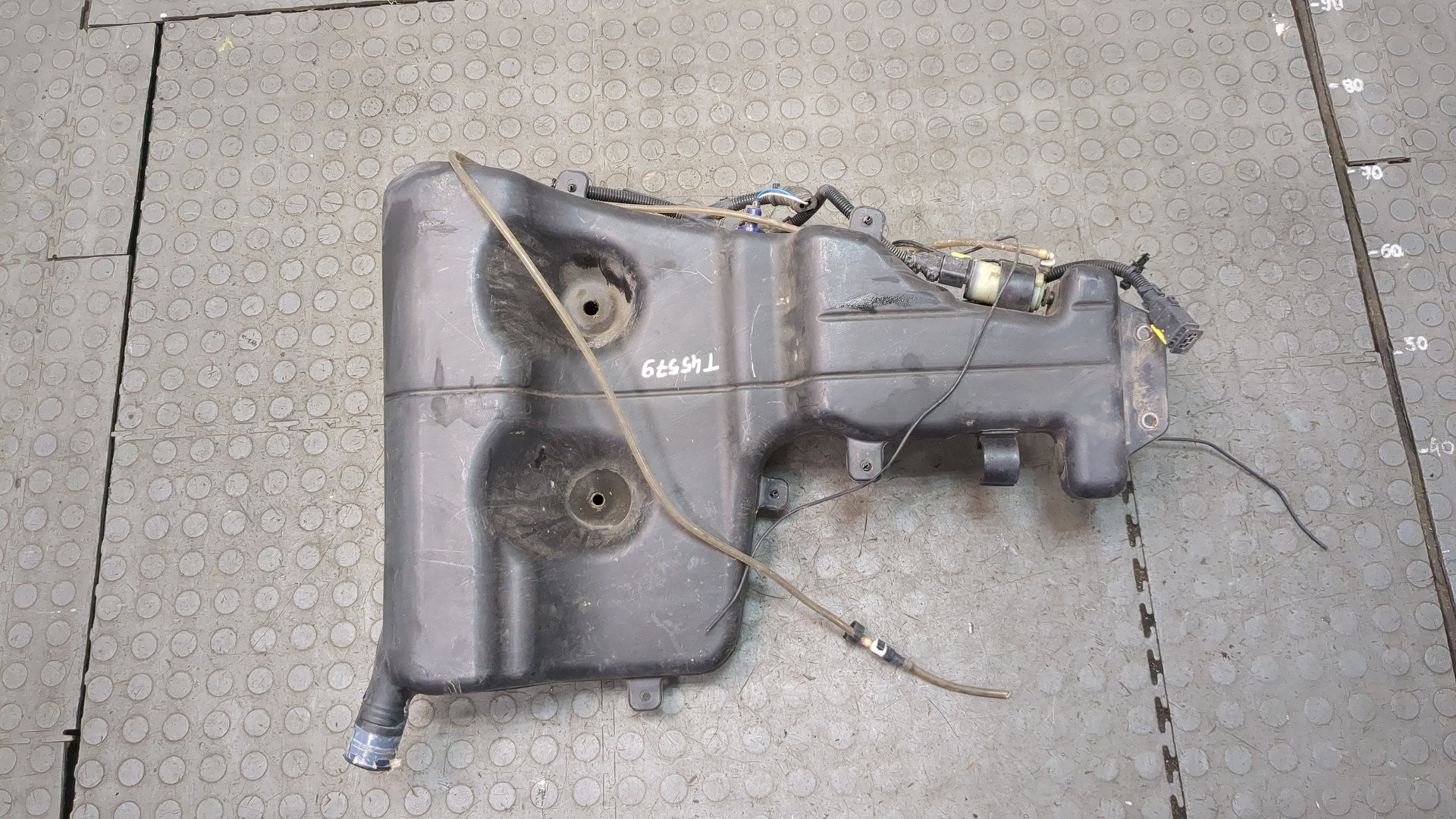 Бачок омывателя лобового стекла