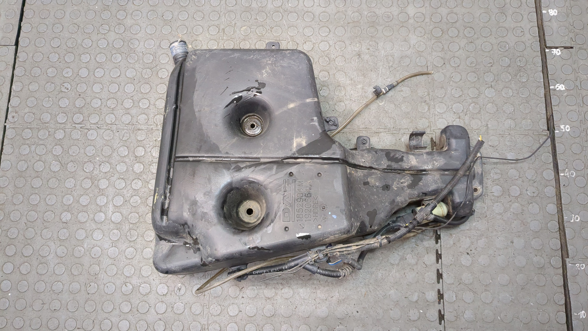 Бачок омывателя лобового стекла