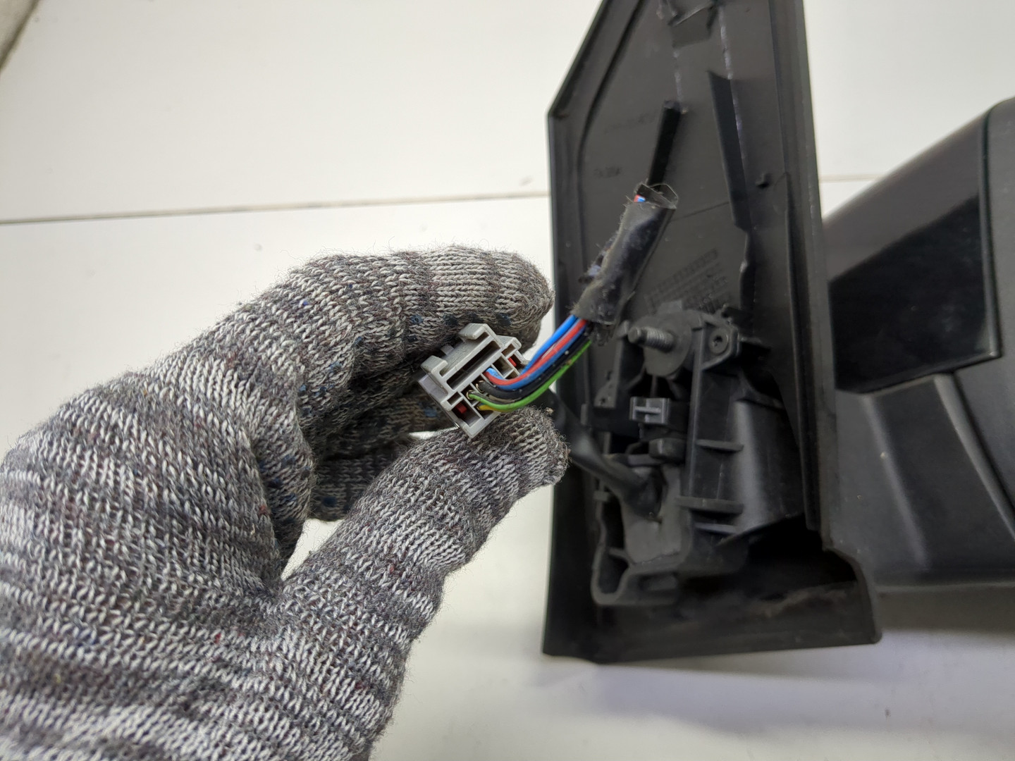 Зеркало правое электрическое