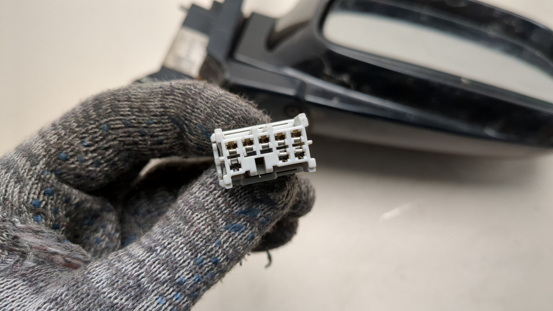 Зеркало правое электрическое