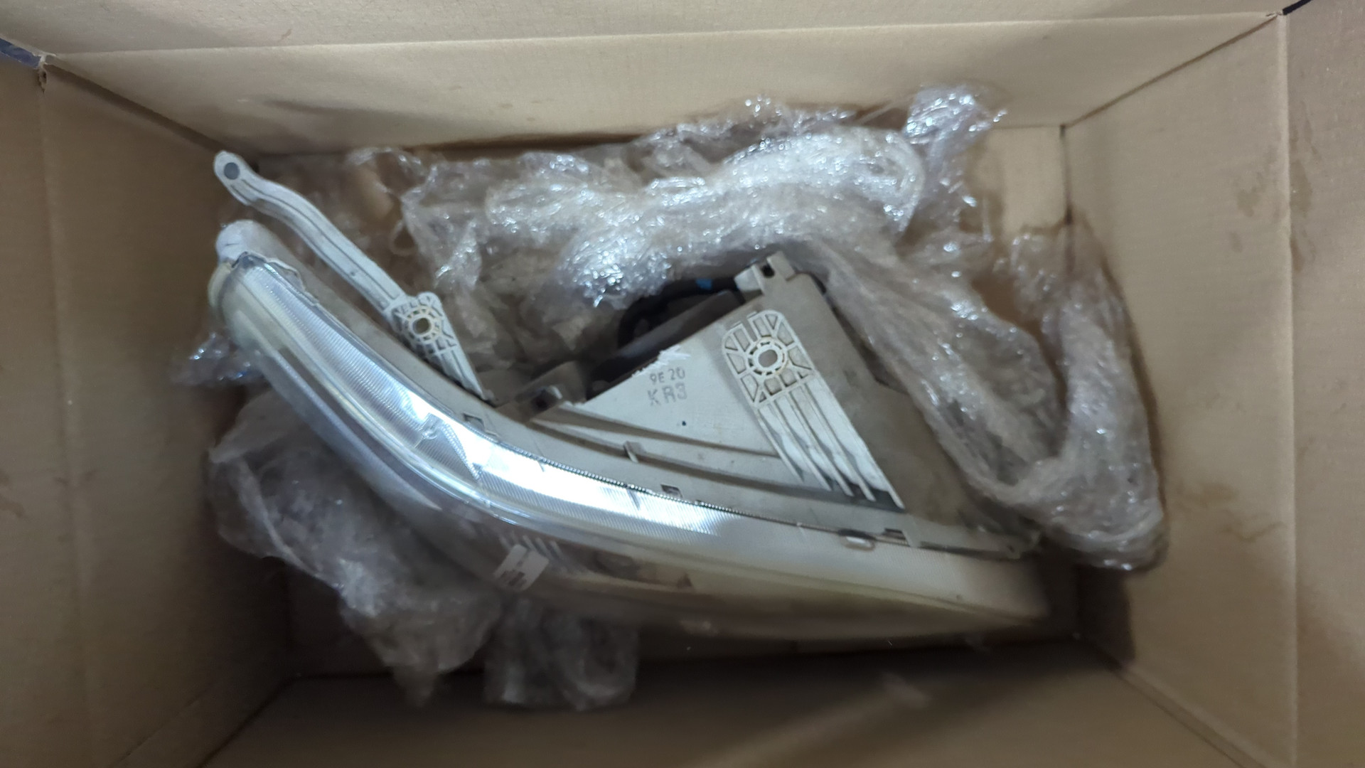 Фара правая