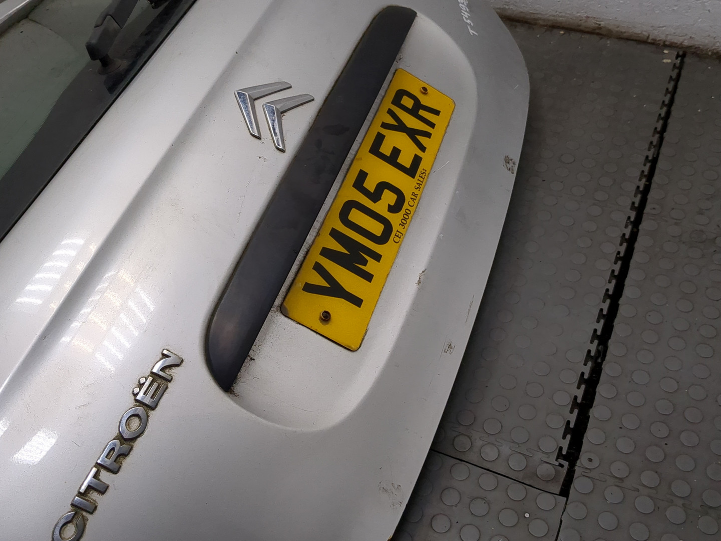 Дверь багажника