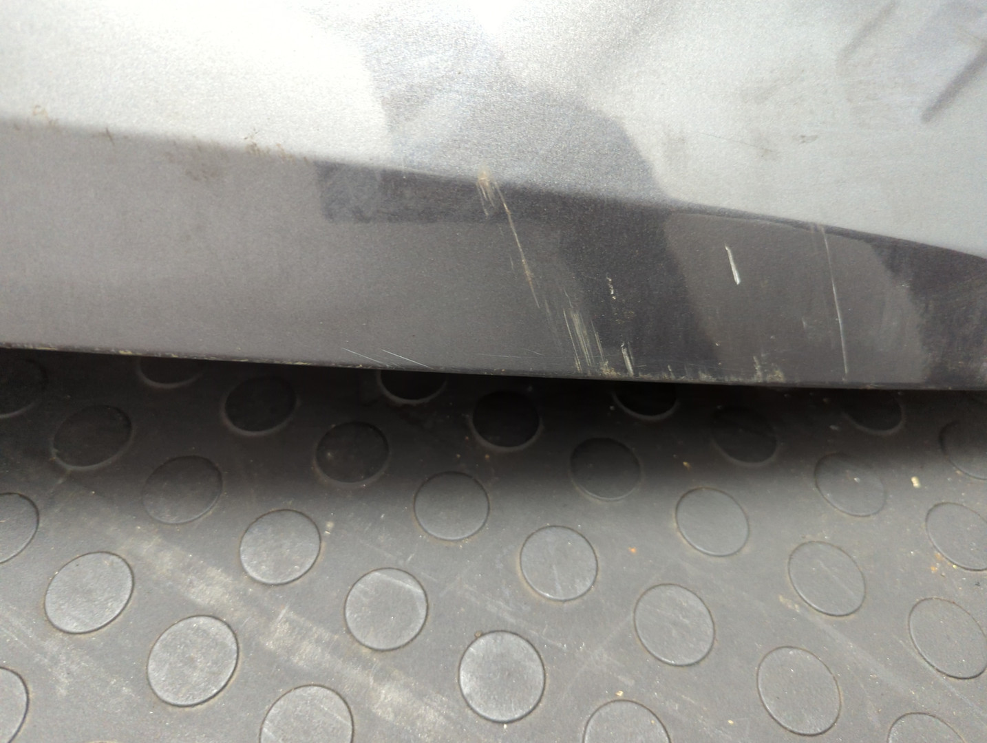 Дверь багажника