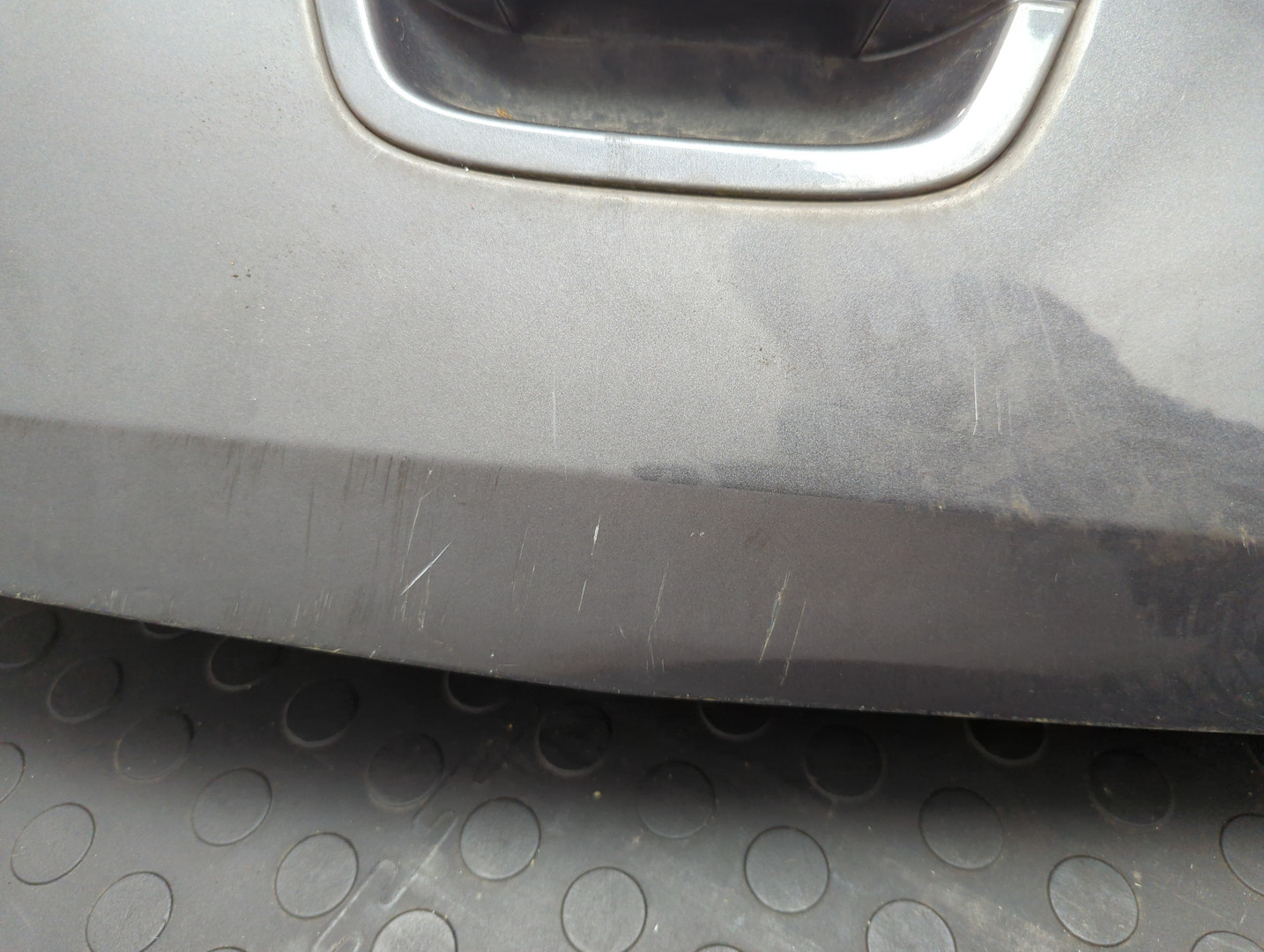 Дверь багажника