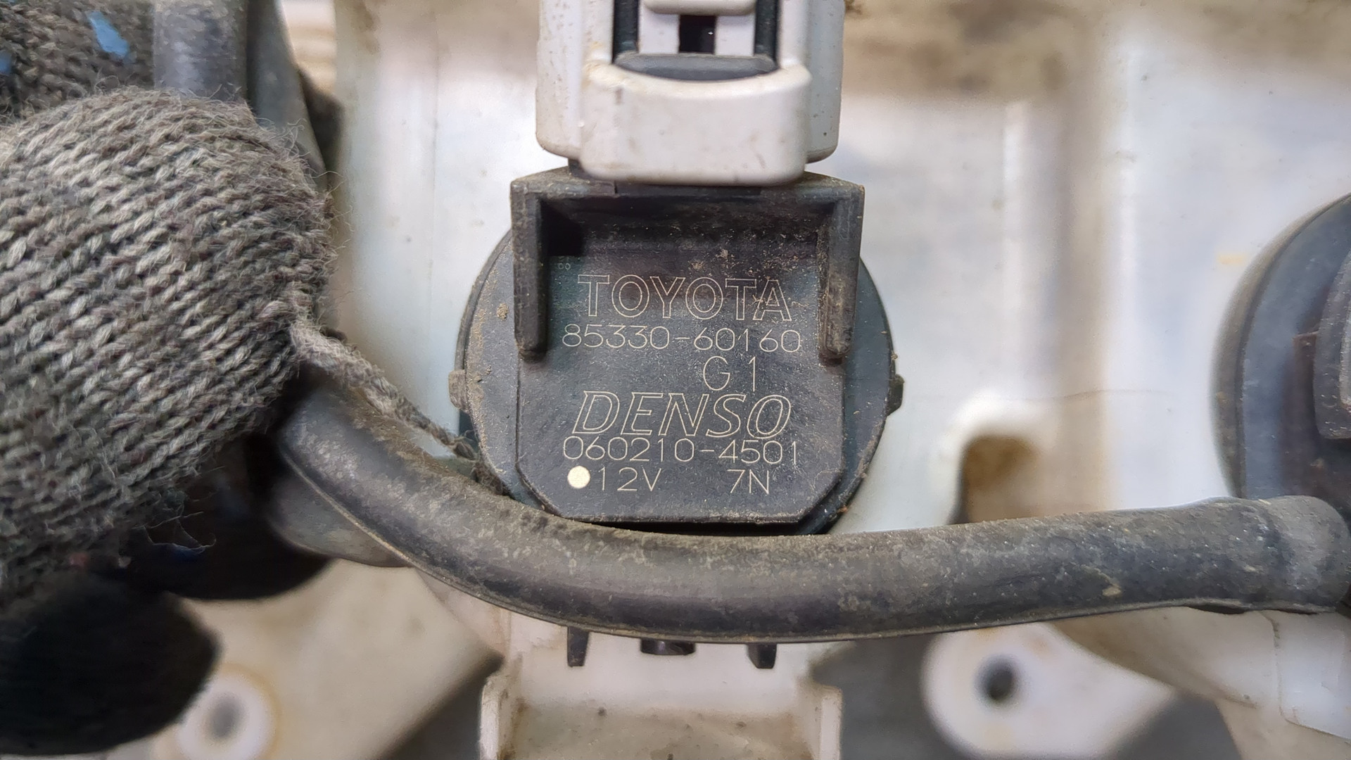 Бачок омывателя лобового стекла