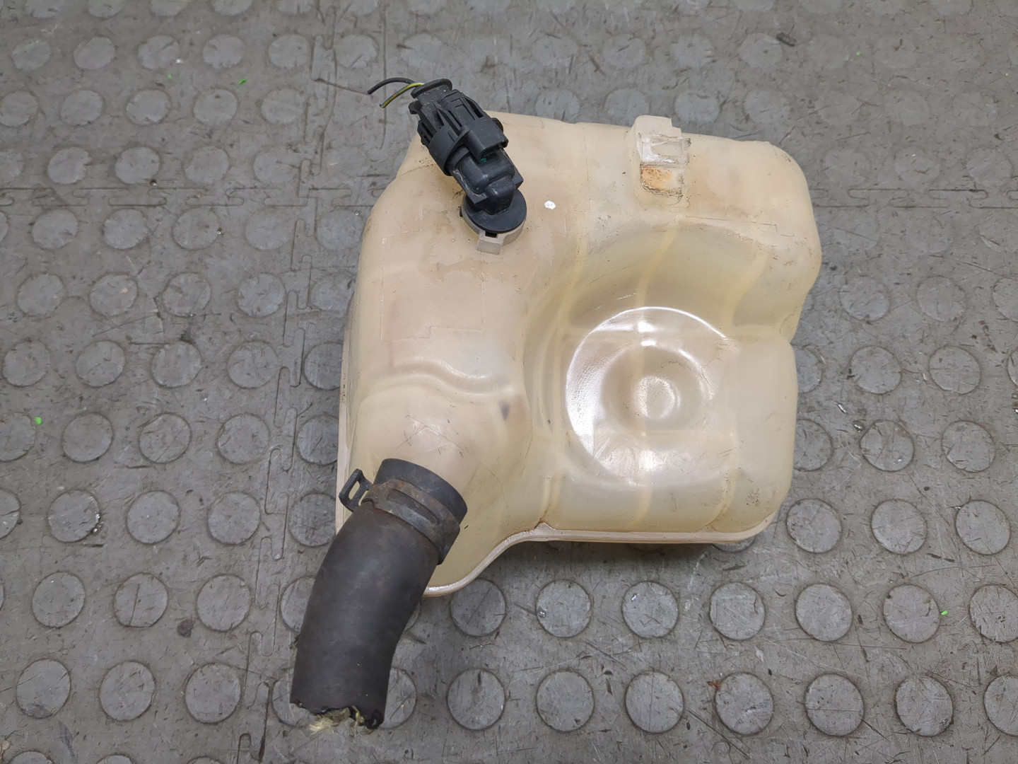 Бачок расширительный