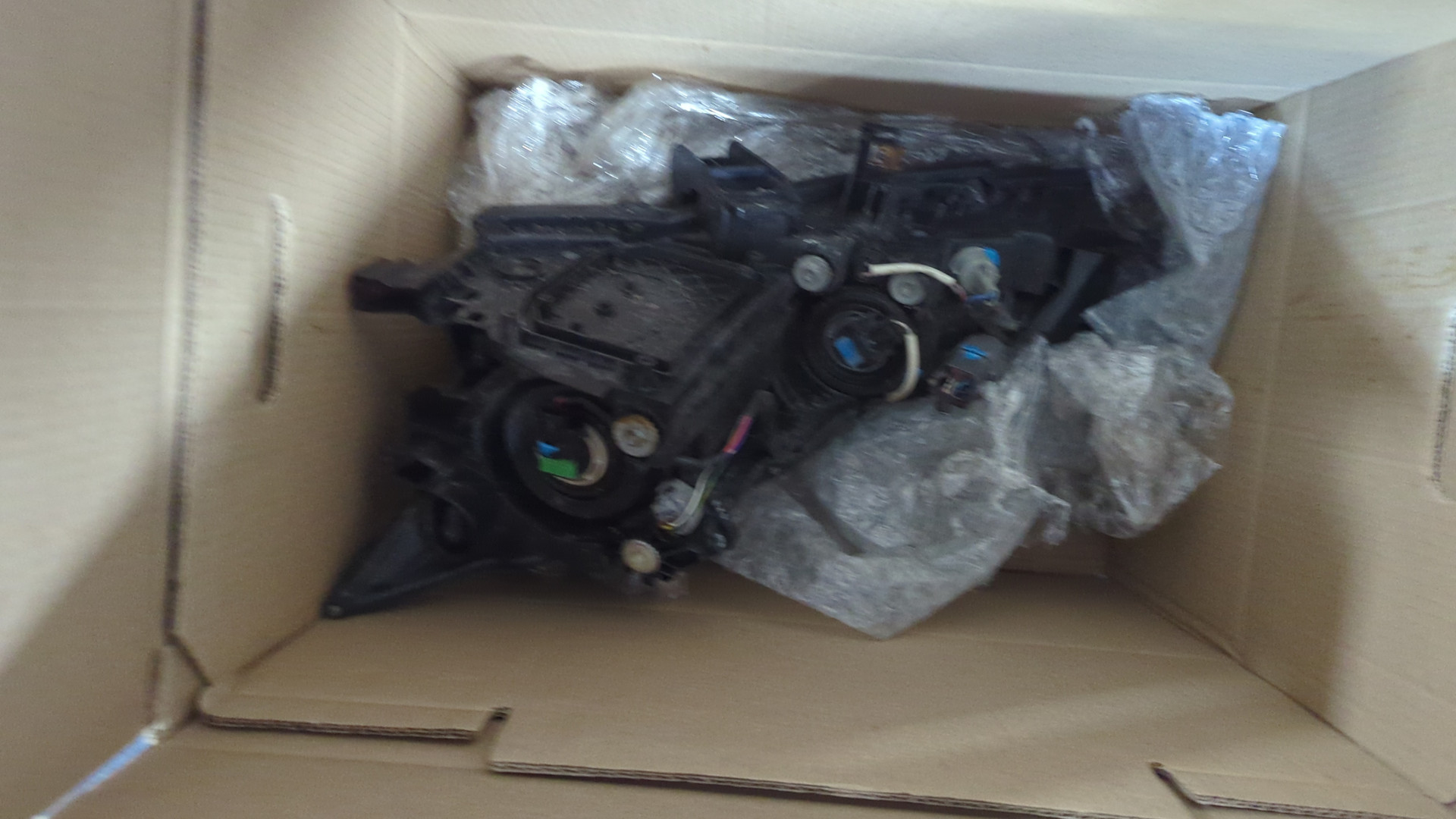 Фара правая